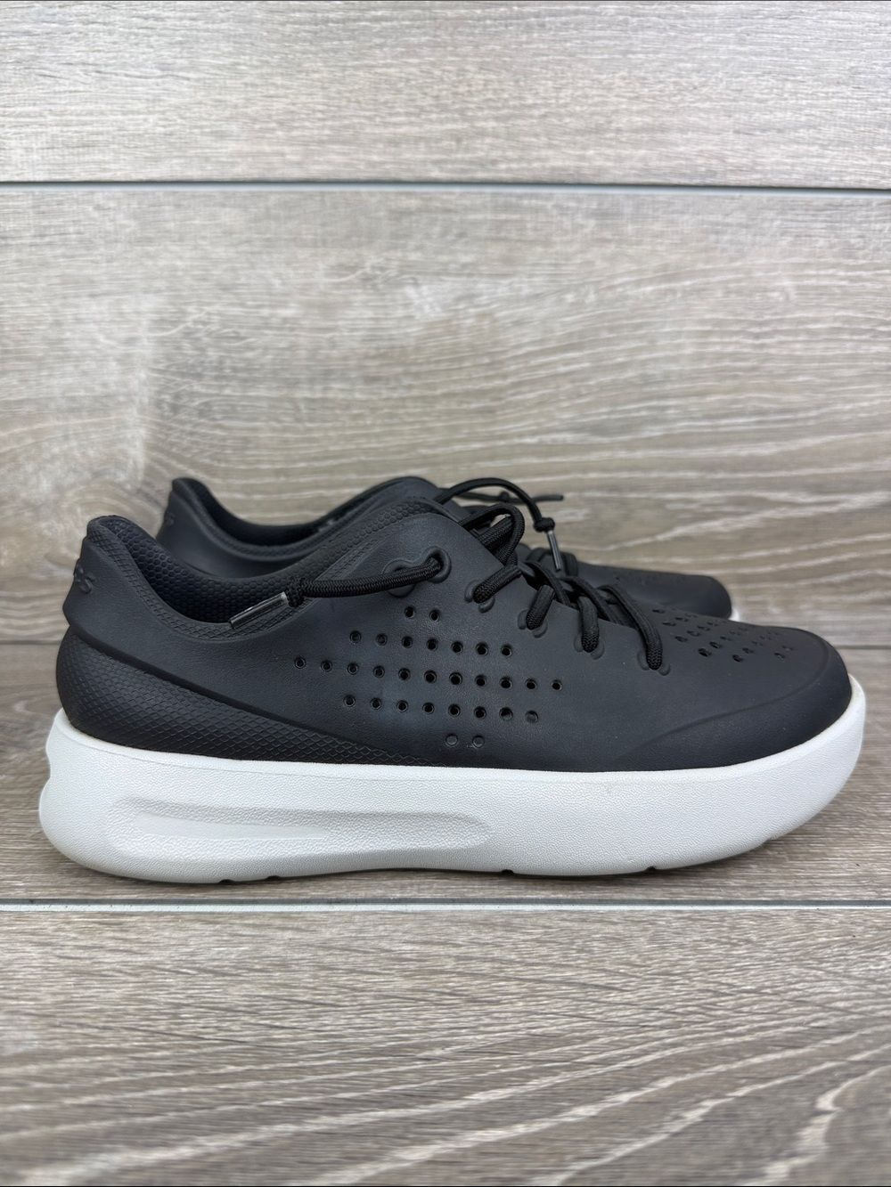 Crocs InMotion LiteRide Pacer Women’s Sz 7 Black Gray Perf Lightweight Sneakers